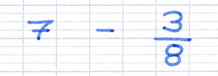 Soustraction entre une fraction et un nombre entier : 7 − 3/8.