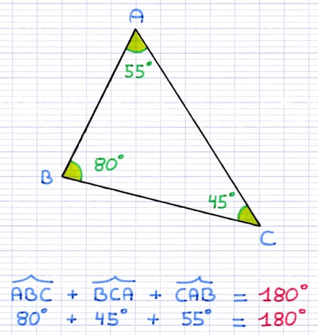 Triangle ABC dont la somme des angles est 180° : 80° + 45° + 55°.