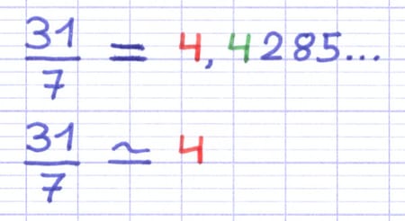 Fraction 31/7 dont la valeur décimale arrondie à l’unité près est 4.